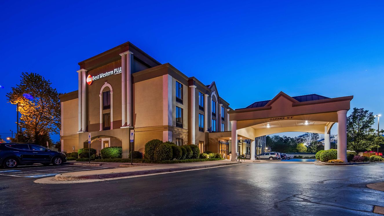 Best Western Plus Greensboro/Coliseum Area Hotel Exterior photo